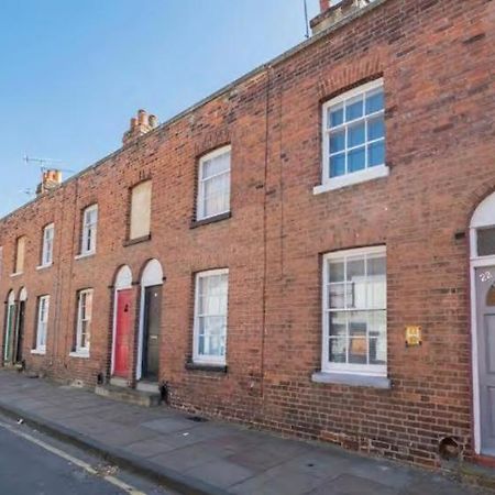 Nestled Inn Canterbury Bagian luar foto