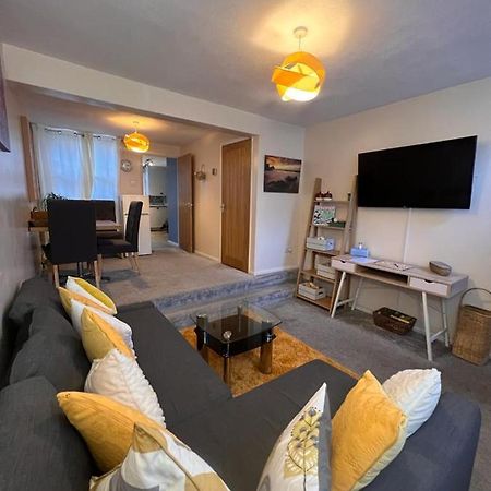 Nestled Inn Canterbury Bagian luar foto