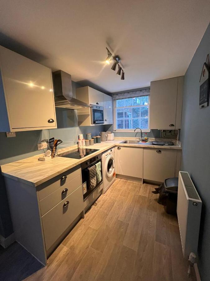 Nestled Inn Canterbury Bagian luar foto