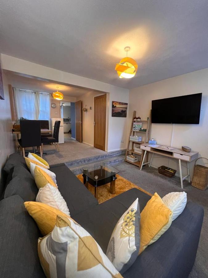 Nestled Inn Canterbury Bagian luar foto